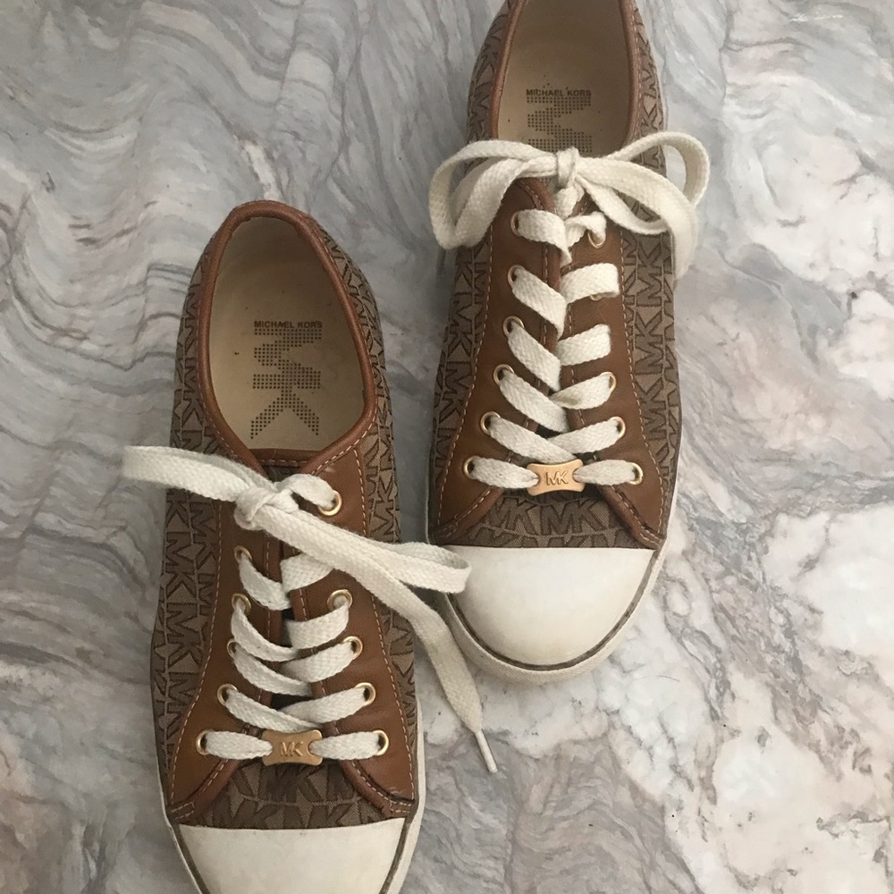 Michael Kor sneaker shoes sz 7.5 Carmel/Cream color